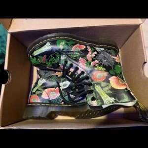 Doc Martens Combat Boots